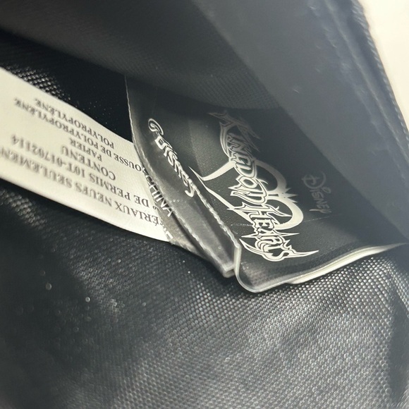 Kingdom Hearts - Wallet w/ Crown Emblem ๐ค๐๐๏ธ - Picture 7 of 11